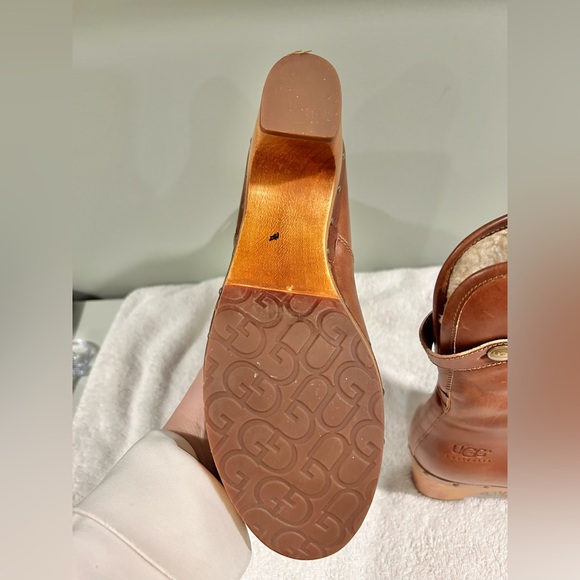 UGG Australia Leather Shearling Clog Boots Wooden Heel Platform Near New Size 8 - Picture 13 of 14